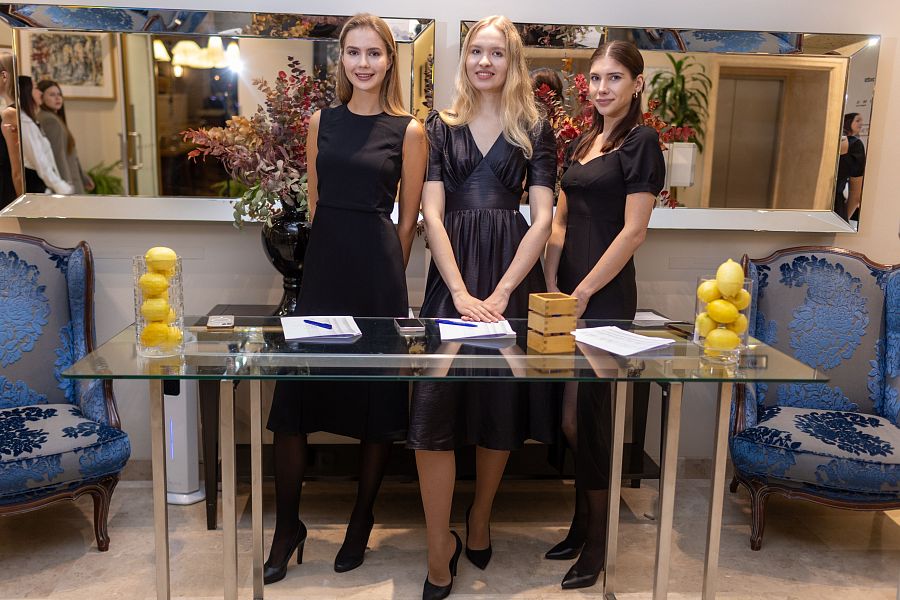 Участники торжественной церемонии оглашения результатов ресторанного гида Lemon Guide 2023, Петербург