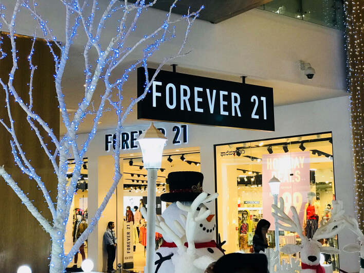 Магазин модной одежды Forever21 Магазин модной одежды Forever21