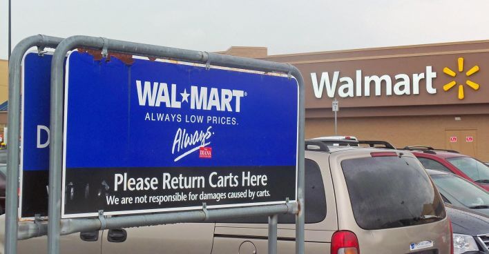 Магазин американского ретейлера Walmart Магазин американского ретейлера Walmart