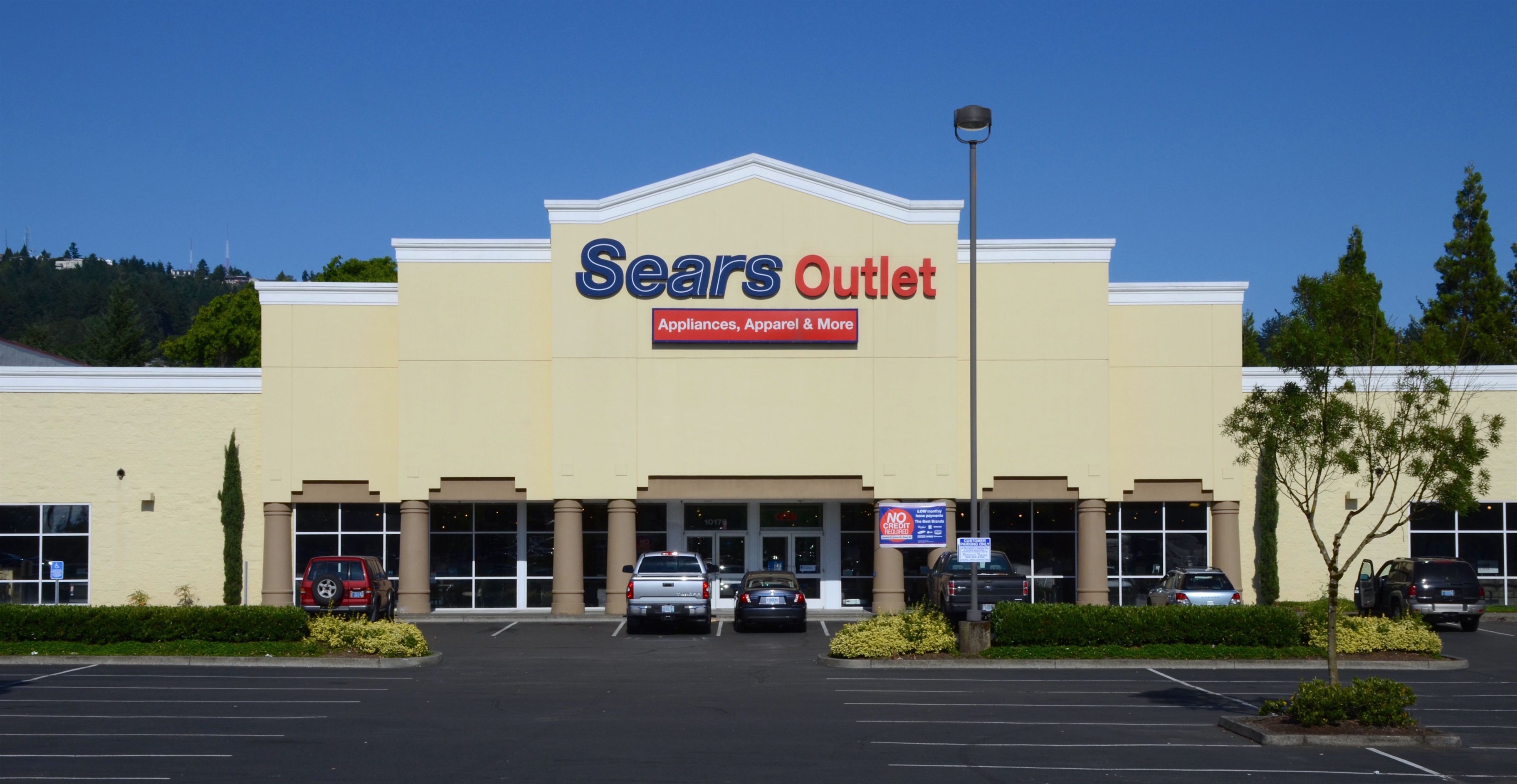 Это большой Sears, расположенный в Портлэнде.