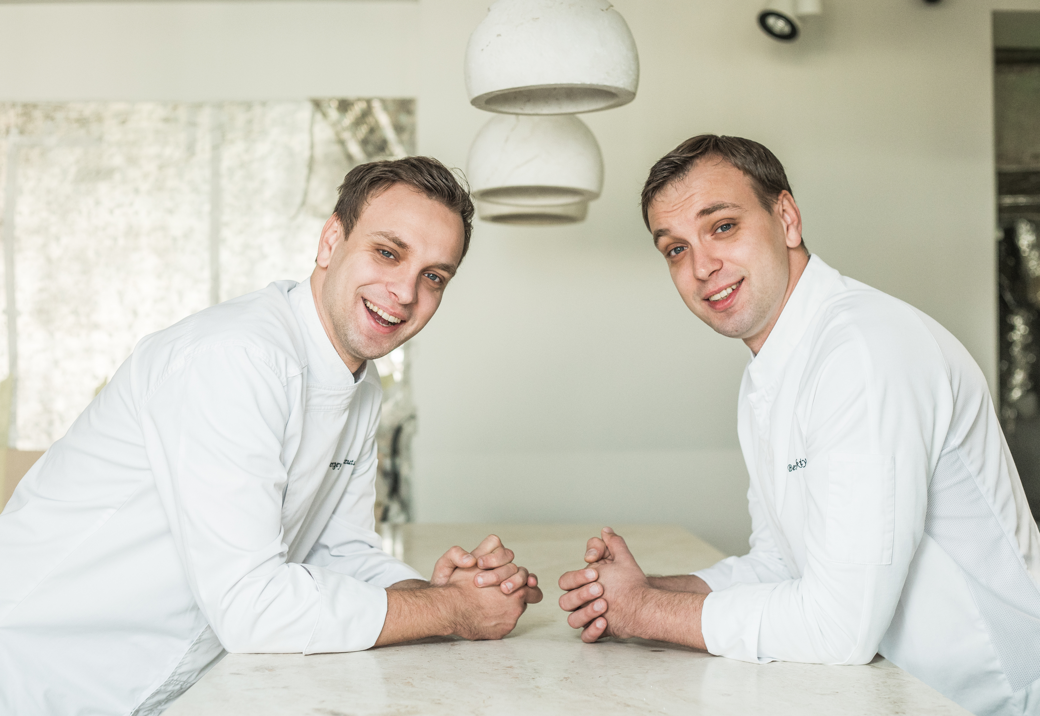 Иван Березуцкий, шеф-повар PMI Bar в Петербурге, и его брат Сергей Березуцкий, бывший шеф-повар московского ресторана «Как есть»