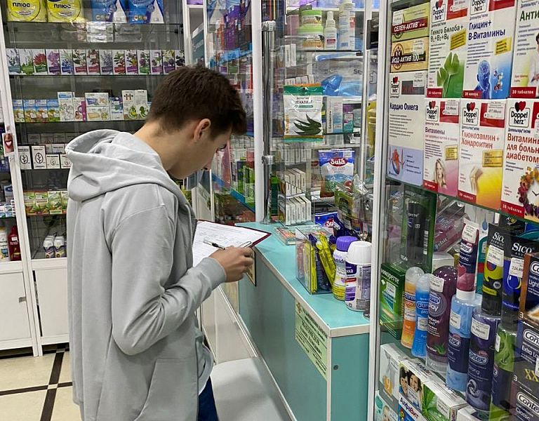 «Молодая гвардия» продолжает проводить мониторинги цен на антивирусные препараты и защитные маски